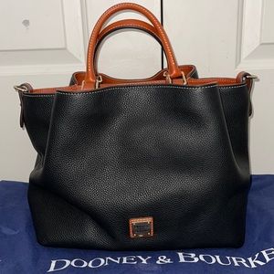 Dooney & Bourke Pebble Grain Large Barlow NEW